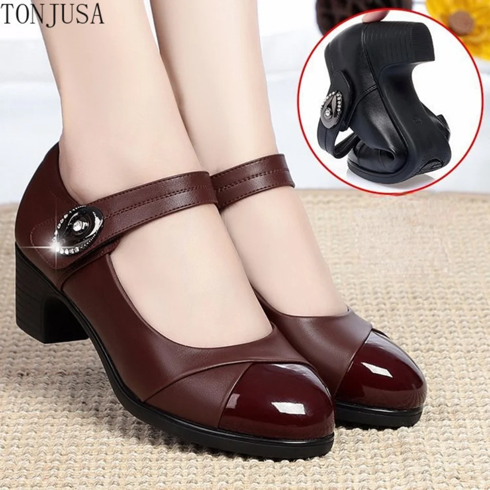 

Spring and Autumn New Style Small Leather Shoes Round Head Soft Sole Middle Aged Mother's Shoes Coarse Heels Women's Shoes