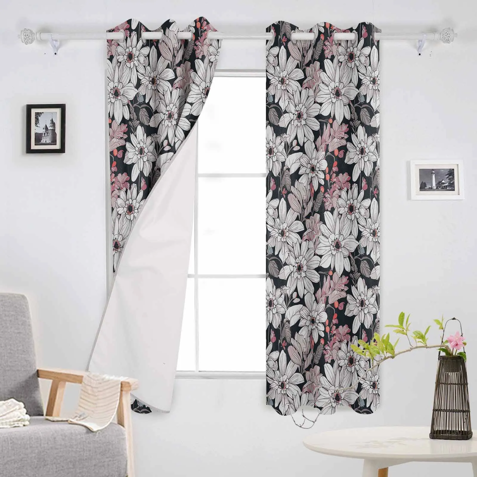 Черная занавеска на окна с изображением цветов для гостиной кухни