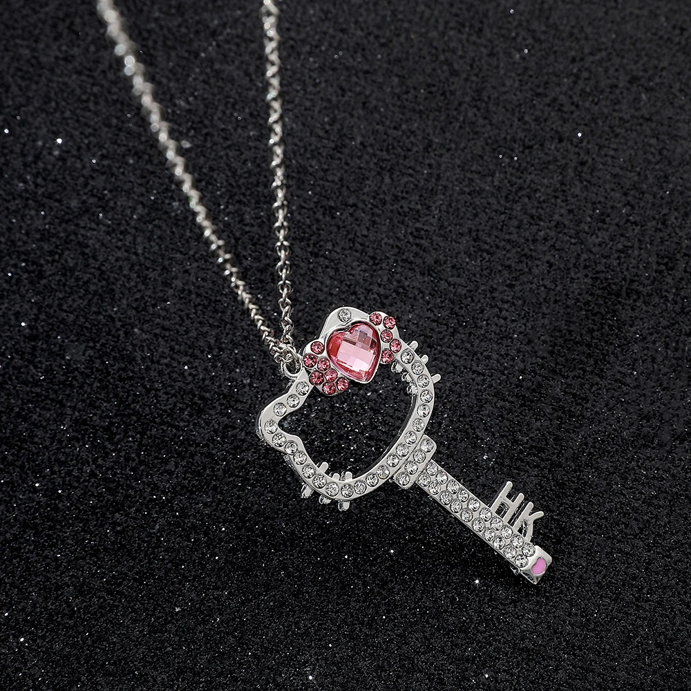 Женская подвеска-брелок