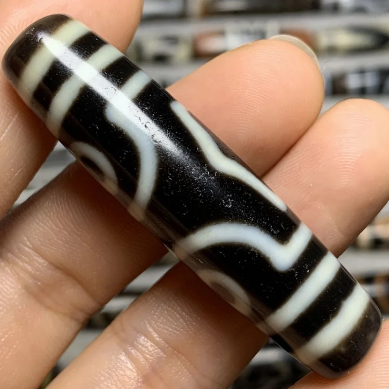 Одна вещь изображение старые материалы агат ручная работа черный и белый для