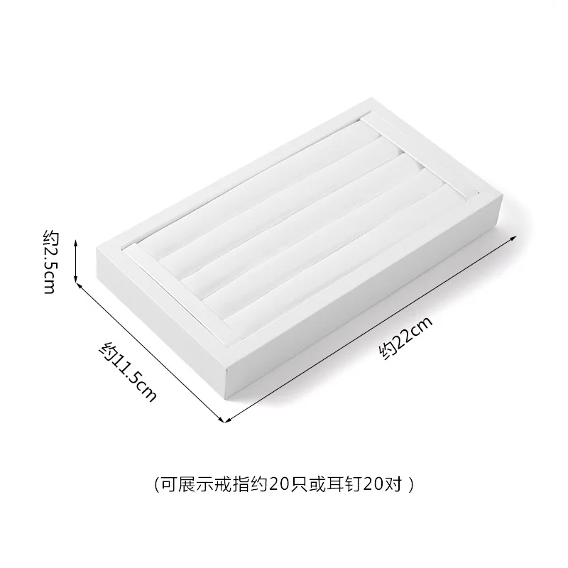 

Кожаная подставка для ювелирных изделий TREACHI