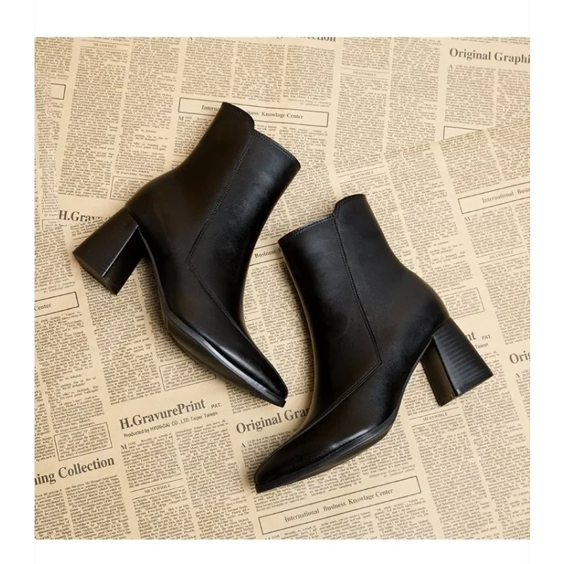 new Fashion Women Boots Autumn New British Style Thin and Women's Pointed Toe Side Zipper Black Nude