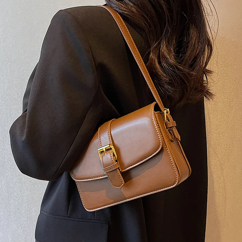 

winter 2022 vintage ins style small bag Women's bag Fashion texture shoulder bag armpit messenger bag Simple small square bag