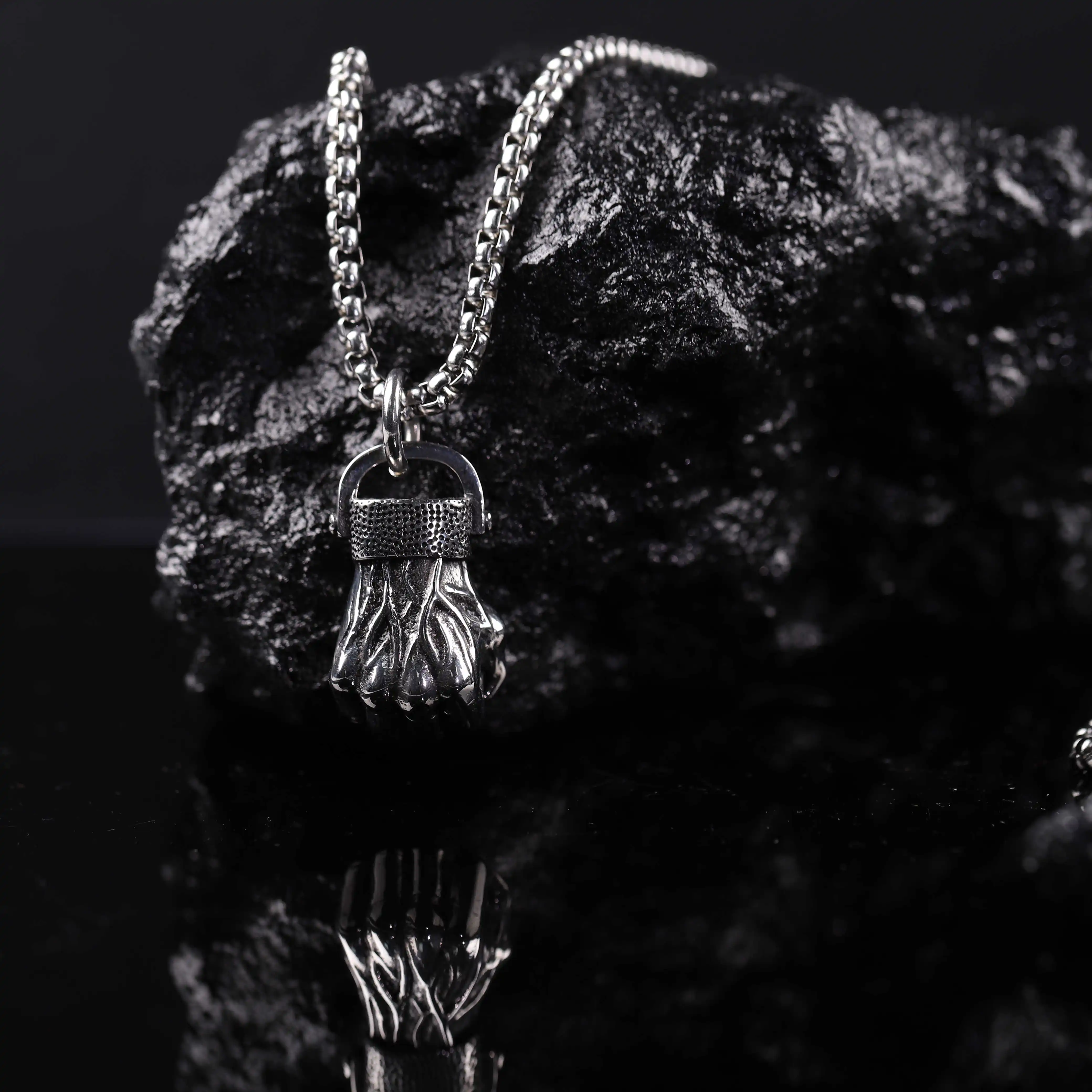 

Classic Fashion Hiphop Pendant Charm Stainless Steel Plating Black Cross Pendant Punk Necklace