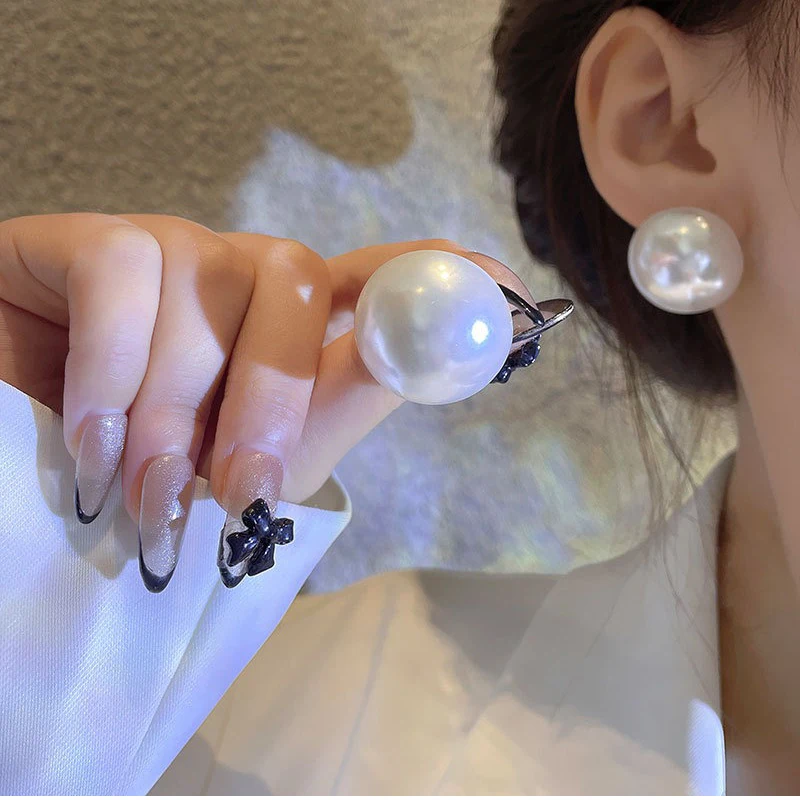 

Серьги женские полукруглые с искусственным жемчугом, 25 мм