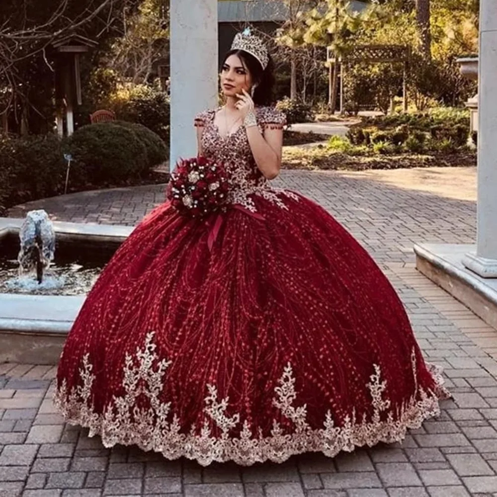 

2022 Dark Red Beaded Ball Gown Quinceanera Dresses Gold Beads Sweet 16 Dress Pageant Gowns Vestidos De 15 Anos