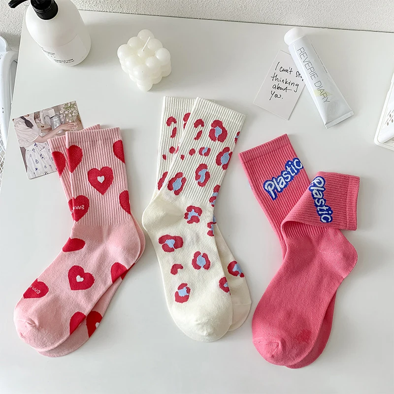 

Women New Heart Strawberry Sweet Love Girl Socks Women's Middle Tube Socks Cute Lovely Fruit Pink Cotton Casual Socks