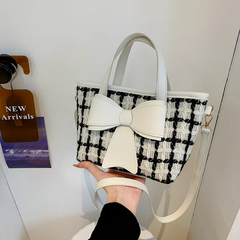

Fashion Underarm Bags for Women Diamonds Decoration Purses Design Ladies Luxury Shoulder Bag Female Evening Bags and Handbags