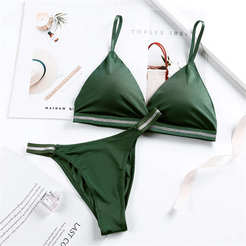 

2pcs/Set Women's Lingerie Bra Brief Sets Seamless Wire Free Ice Silk Bras Panties Female Bralette Triangle Brassiere Underpants