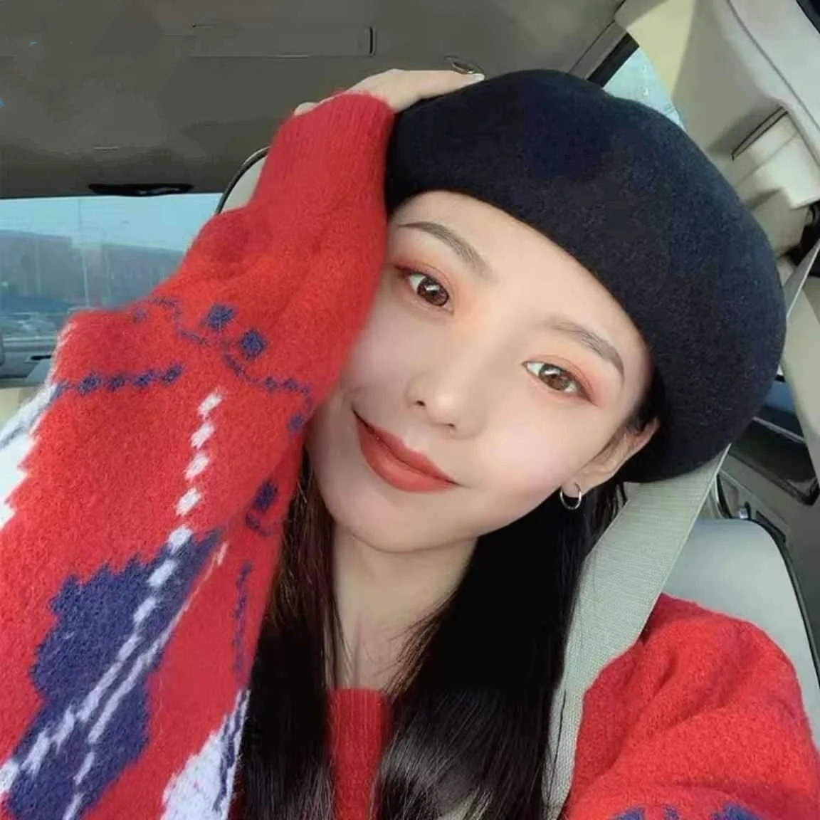 Женский шерстяной берет с большой окружностью головы и восьмиугольной