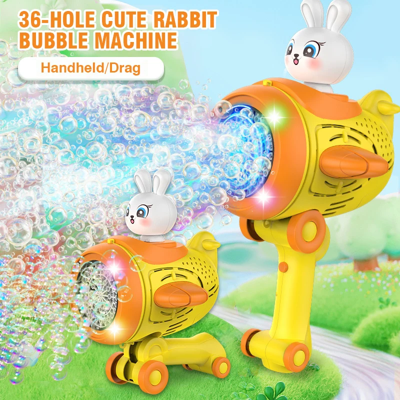 Пузыри из Bubble машины и ребенок