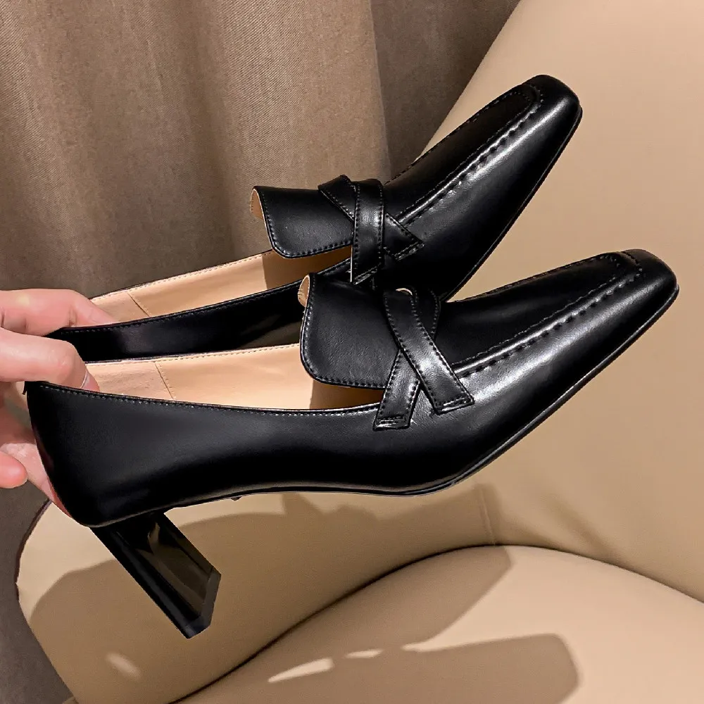 Женские туфли-лодочки из натуральной кожи на толстом высоком каблуке 7 см с