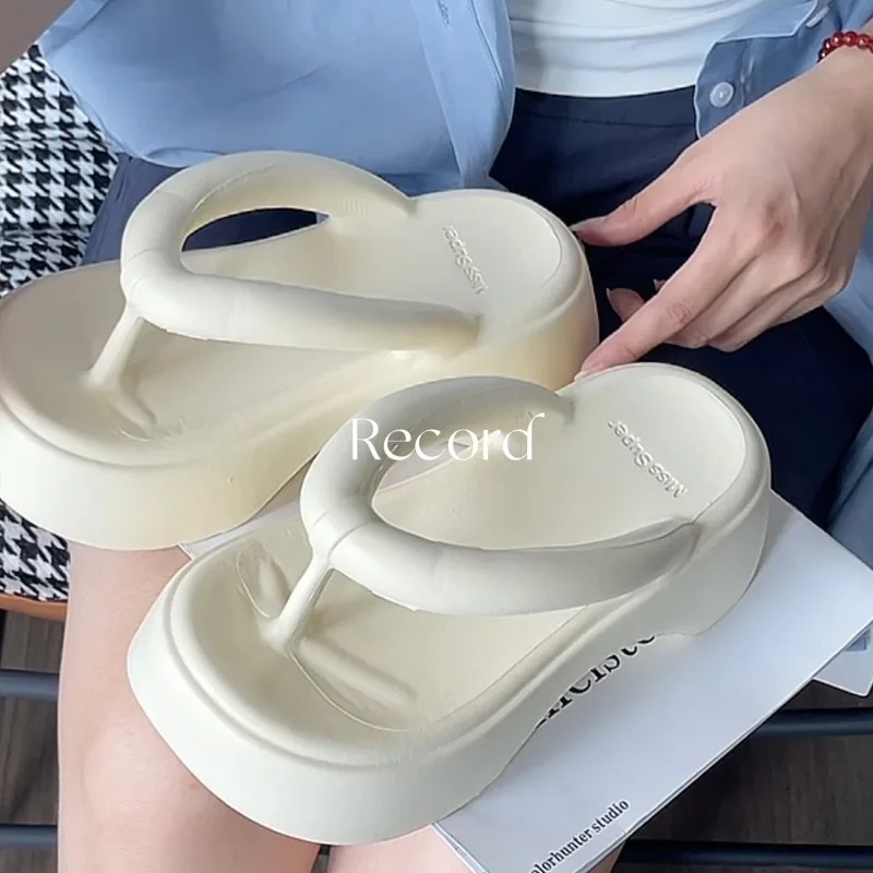 

Women's Thick Soled Summer Herringbone Slippers New Solid Color High Anti-skid Beach Sandals Simple Slope Heel Outer Slippers