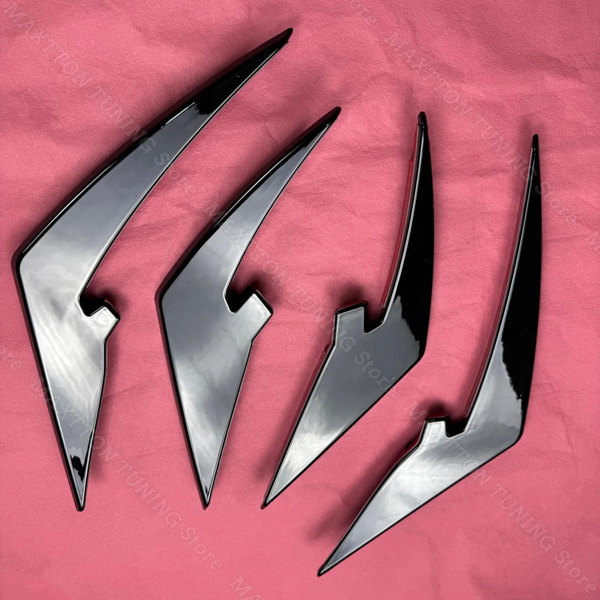 

Для BMW M3 M4 G80 G81 G82 G83 2021-2024+ Комплект из 4 предметов Глянцевый черный автомобильный передний бампер Боковой спойлер Разделитель воздушного лезвия Украшение из АБС-пластика