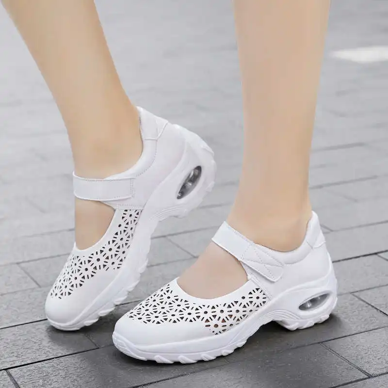 

Bottes Fashionable Sports Shoes Thickening Sneakers For Teenager Trainers Luxury Sport Shoes Women Giay Running Sneakers Tennis