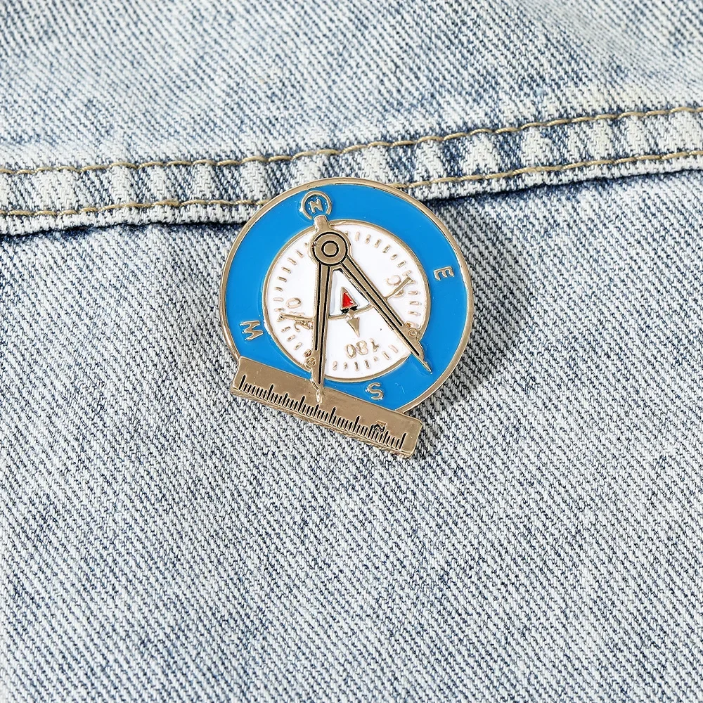 Новая персонализированная линейка компас брошь из сплава украшение для рюкзака