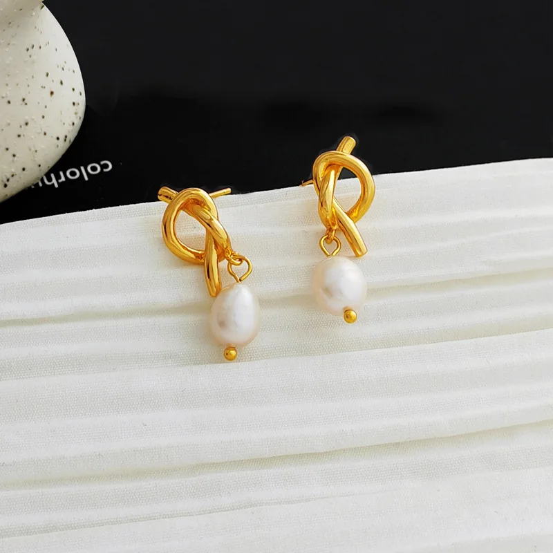 

Copper Gold Plated S925 Silver Needle Cultured Pearl Stud Earrings Individual Knot Design Earrings Earrings