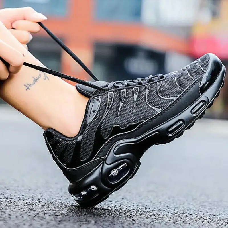 New Men Shoes Outdoor Hiking Sneakers Waterproof Fishing Shoes Woodland Non-Slip Hunting Shoe Couples Life Off-Road Riding Shoes