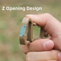 Пластиковый карабин, он же держатель для перчаток за 67 руб#2