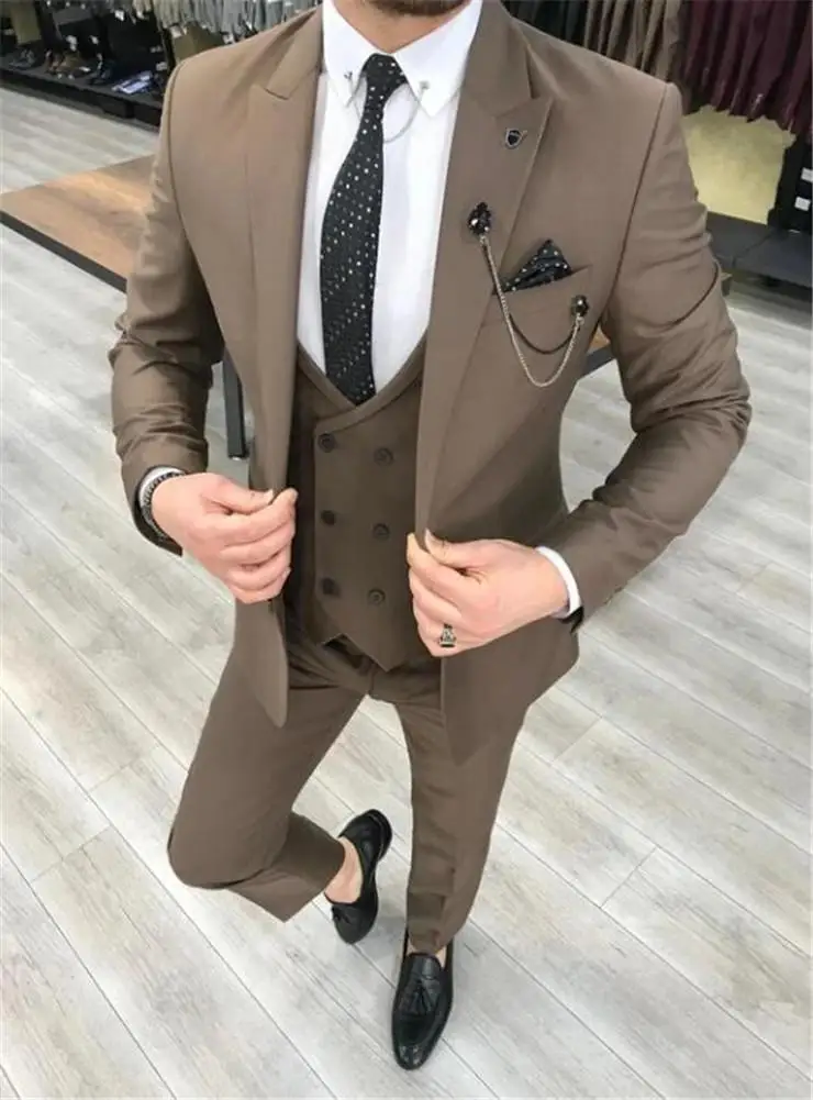

Handsome 3 Pieces Slim Fit Men Suits Brown Burgundy Tuxedos Wedding Evening Party Prom Bridegroom Custom Made Casual Men Suits