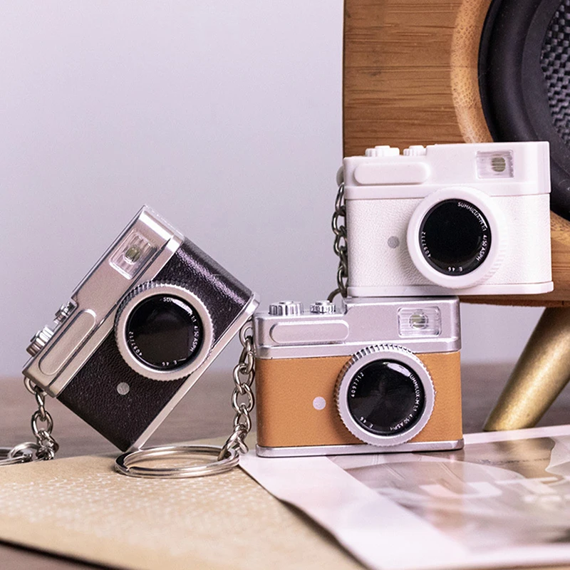

1:12 Miniature Vintage Leather Wind Camera Model For Doll House Decoration Accessories Kids Pretend Play Toys Gift