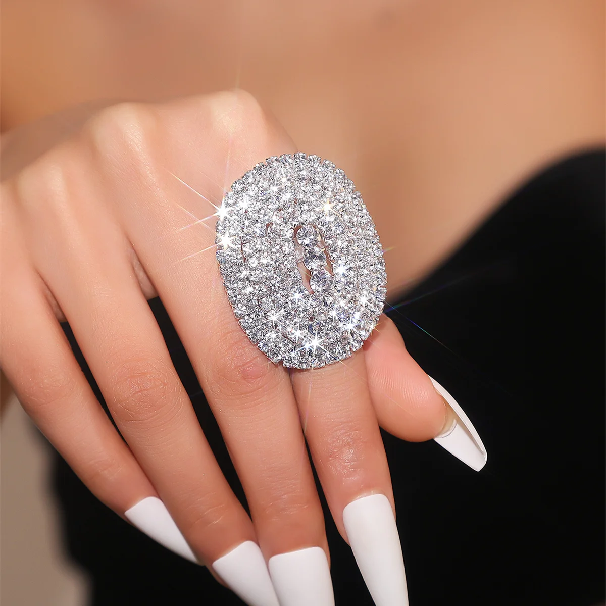 Блестящее кольцо для женщин большое эллиптическое с геометрическим рисунком