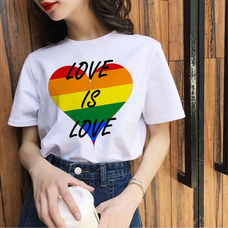 

Футболка с надписью Love is Love, футболки с цветным рисунком радужного сердца, милые топы с принтом, женская летняя футболка с круглым вырезом и ...