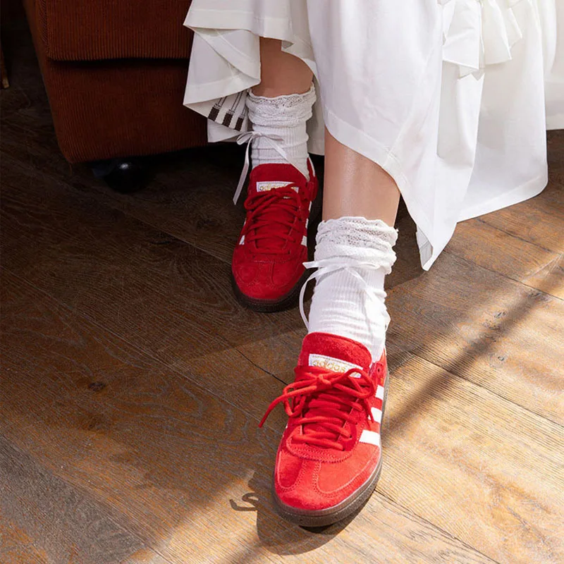 Распродажа Adidas: кроссовки для гандбола Spezial, унисекс, красные, FV1227, оригинальные, бесплатная доставка FV1227 (art.: 3920dd3ee5e07) - 3920dd3ee5e07