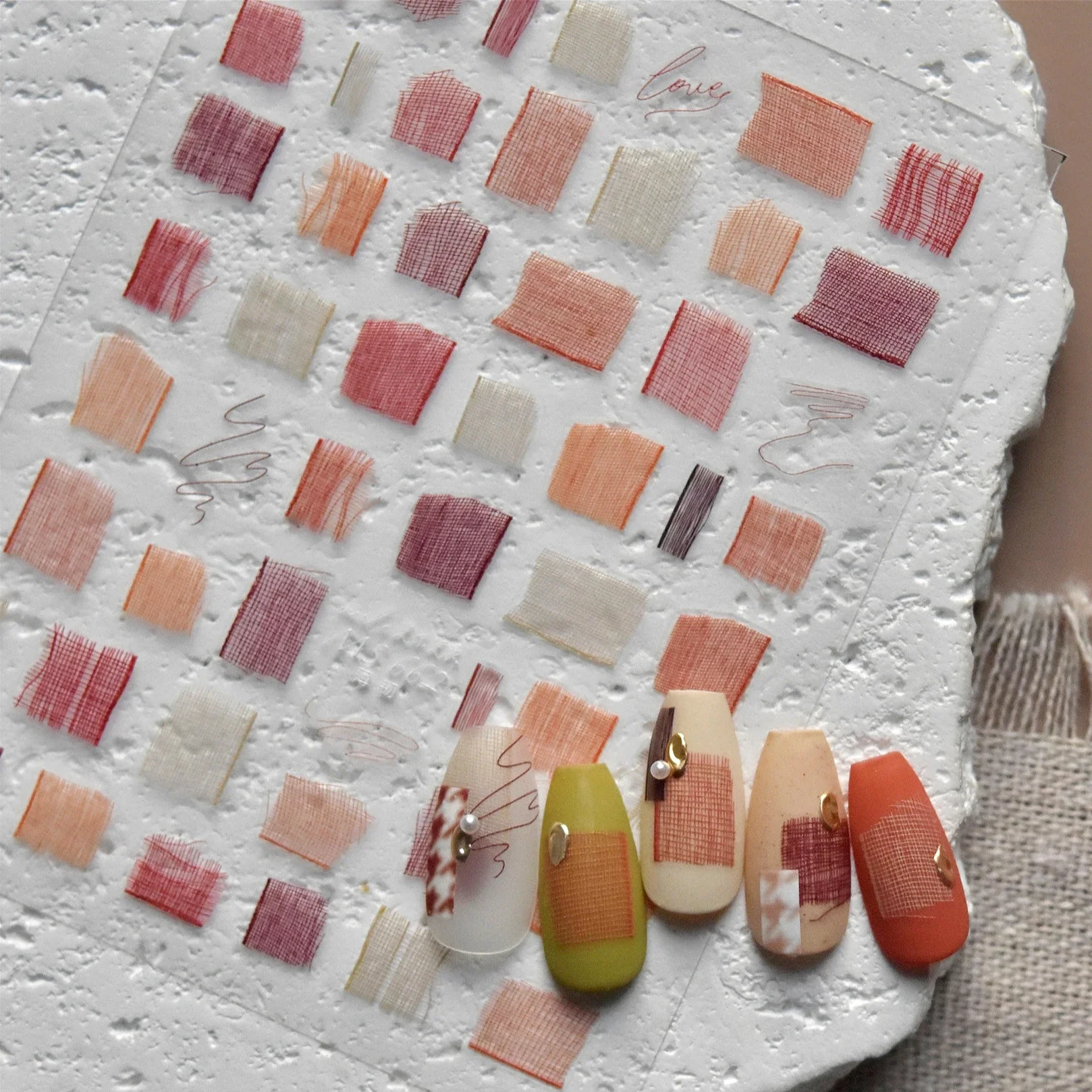 Ретро сетка с геометрическими шелковыми линиями в горошек