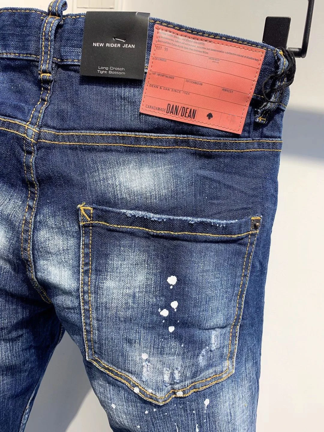 2023 New D2 Jeans Men's Slim Fit Wash Blue Patched Patches Imprint Small Feet Casual Fashion
