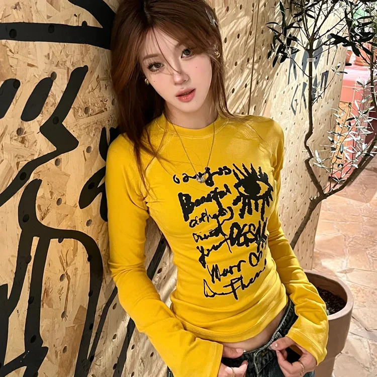 

Tight Yellow Long Sleeve T-shirt For Women Autumn Graffiti Print Vintage Street Clothing Slim Undershirt Versatile Top y2k