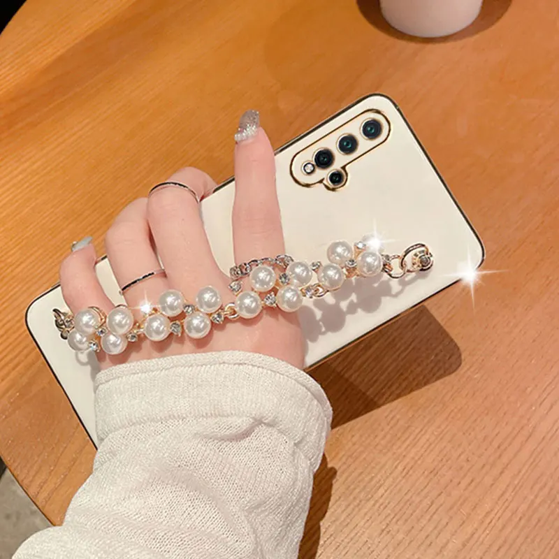 

Luxury Plating Pearl bracelet Anti-fall Case for Huawei Nova 5T Case Nova8i Nova5T Nova7i Nova9 Honor50 Case Silicone Sexy Cover