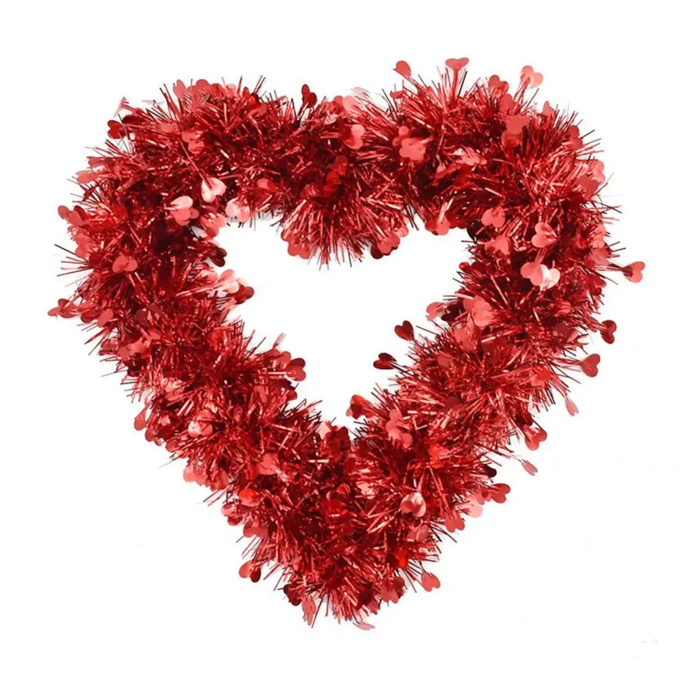 

Attractive Garland Decor Wide Application Plastic Hanging Garland Adorable Heart Shape Wreath Decor