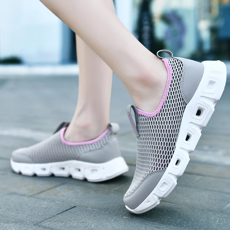Unisex Sneakers Men Women Walking Shoes Mesh Breathable Flats Slip on Couple Casual Trekking Shoes