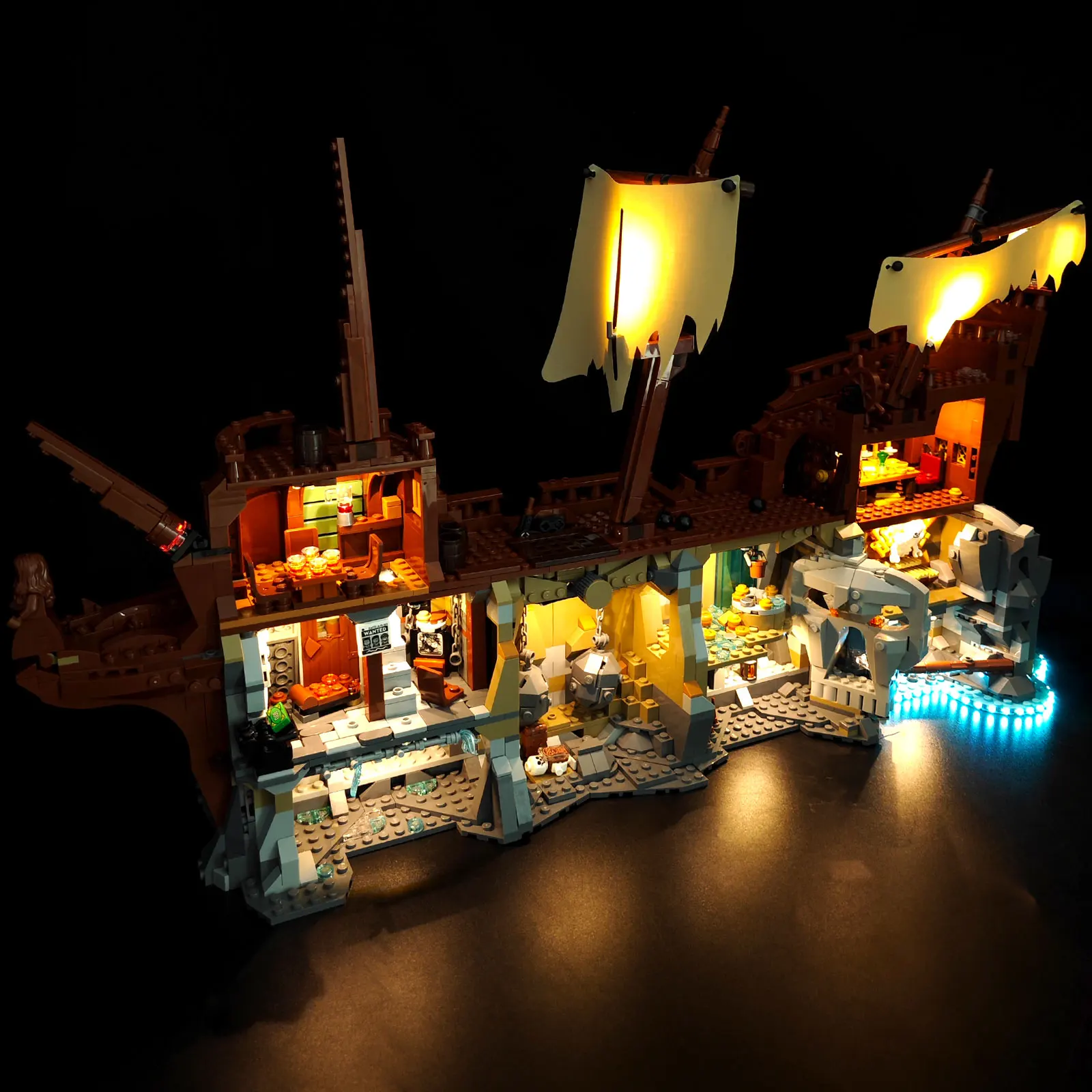 Фото Комплект светодиодного освещения BRIXSPARK для Lego 21363, USB-набор для самостоятельной сборки, подходит для конструктора «Пиратский корабль», кирпичи в комплект не входят. №3