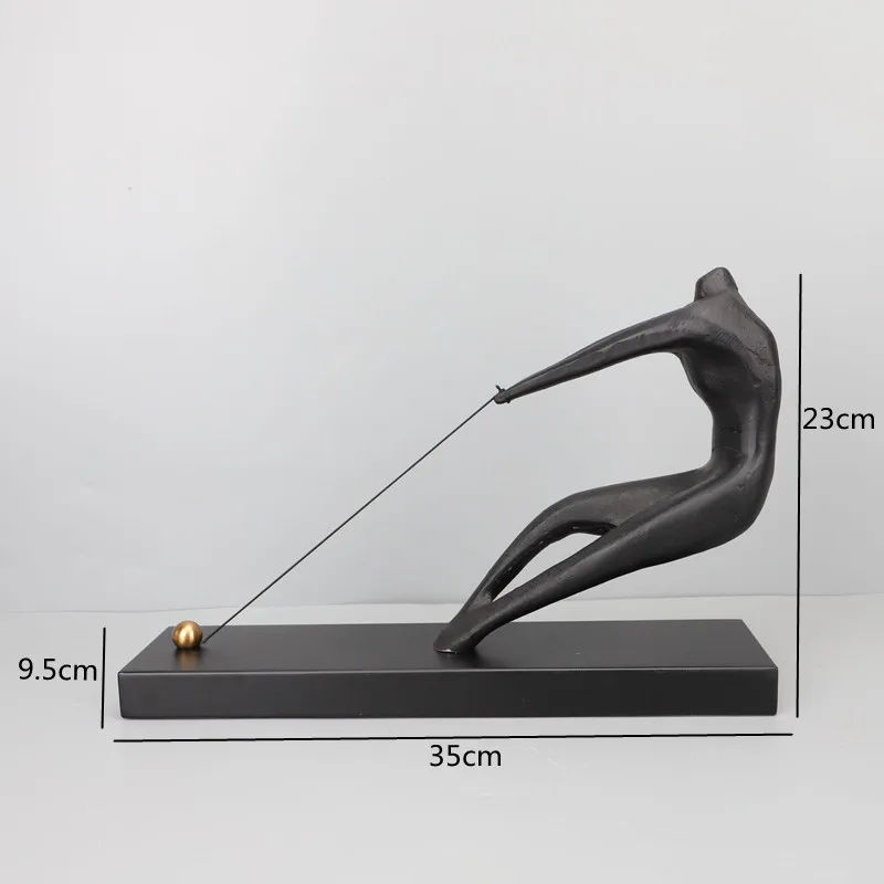 

Абстрактная скульптура из чугуна