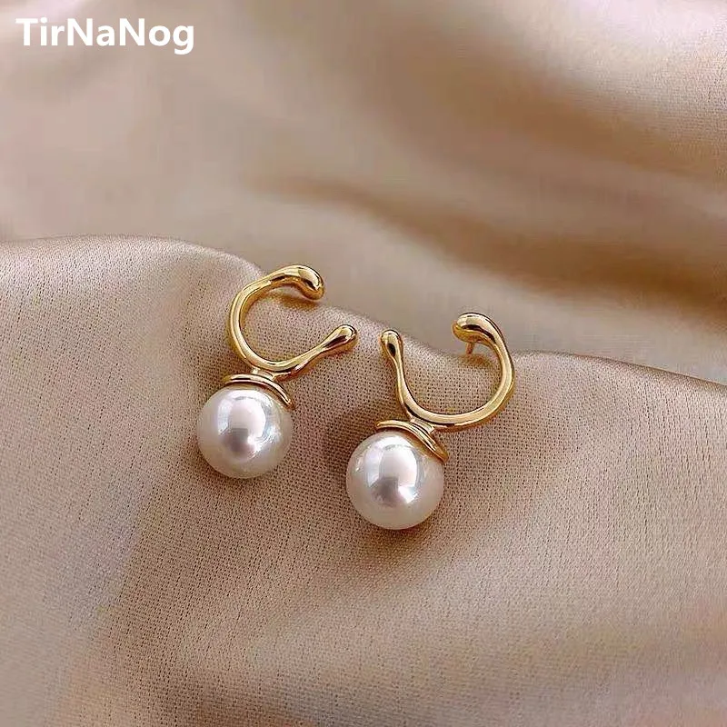 

European and American Fashion Contracted Geometric Exaggerated C Shape Earrings French Elegant Baroque Imitation Pearl Earrings