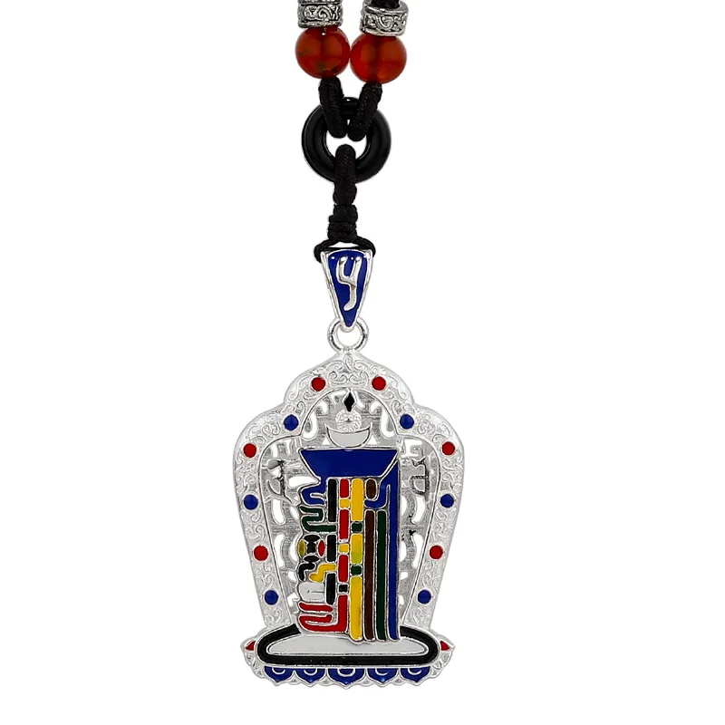 Карманный оберег Калачакра из тибетского серебра размером 5*2.6 см с рисунком восьми грамматик и символом мира.