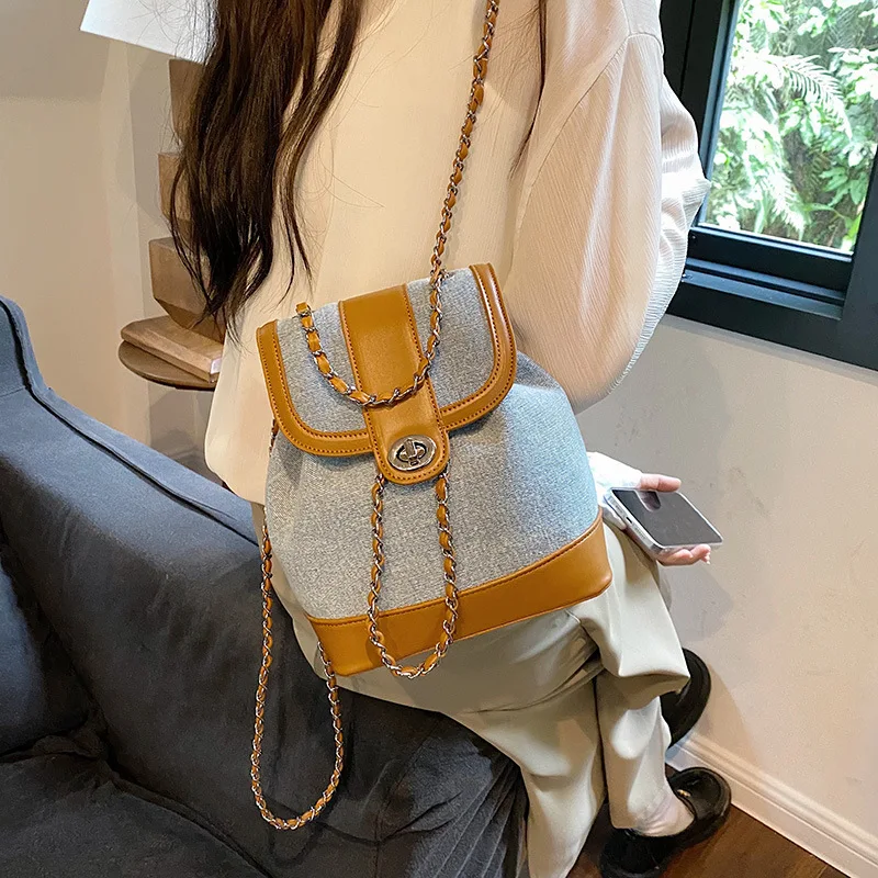 

Women's Fashion Commuter Backpack Retro Denim Texture Chain Backpacks Portable Travel Storage Satchel Splicing Casual Versatile