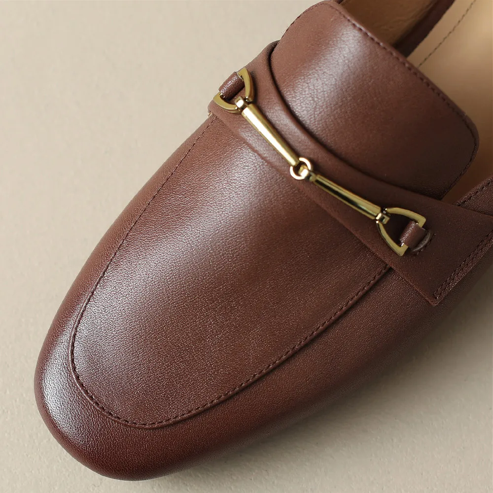 Мюли женские из бычьей кожи без застежки круглый носок плоская подошва мягкие