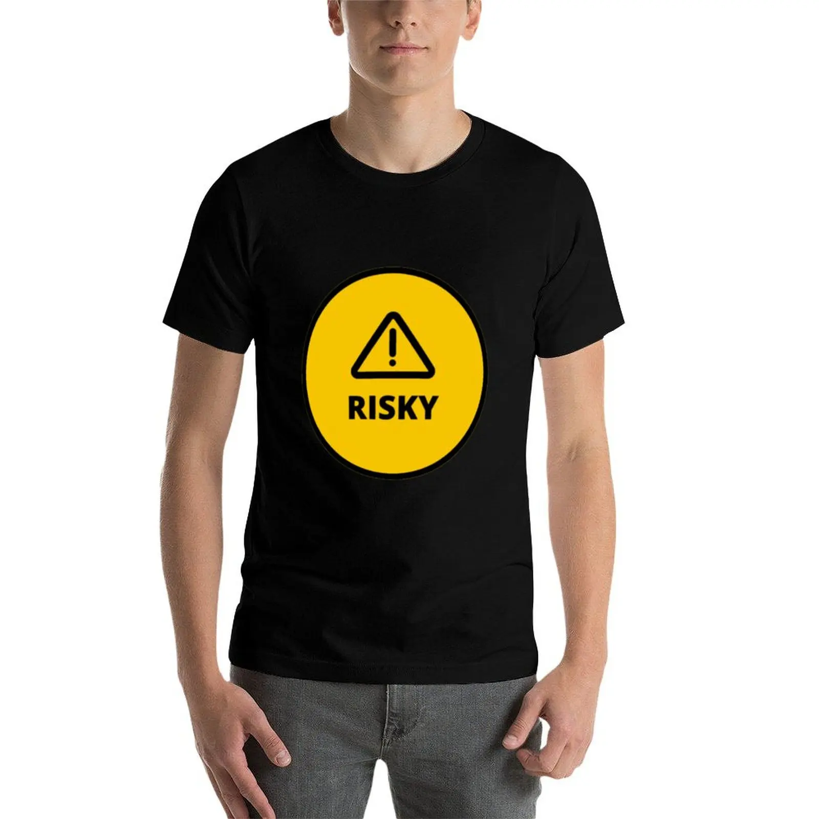 Фото Футболка с круглым вырезом и дизайнерской наклейкой Risky, базовая однотонная хлопковая футболка с короткими рукавами №4