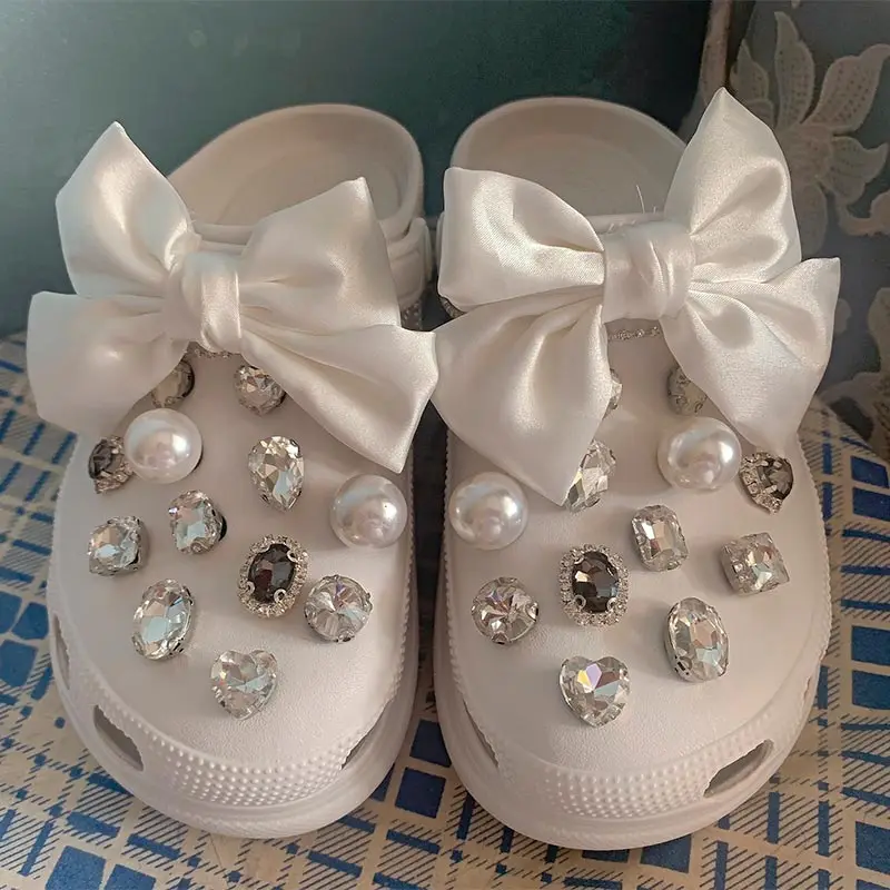 Luxury Designer Shoes Charms for Crocs Princess DIY Clogs Decorations Shiny Rhinestone Princess Style Shoe Accessories All-match