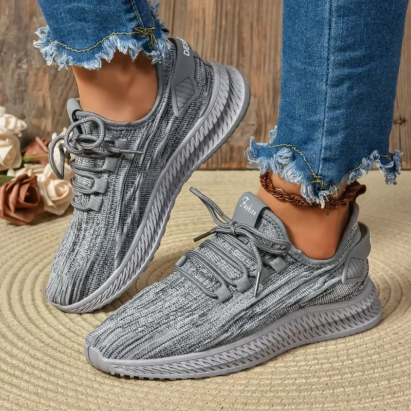 Новинка 2024 модная женская повседневная обувь дышащая сетчатая прогулочная на