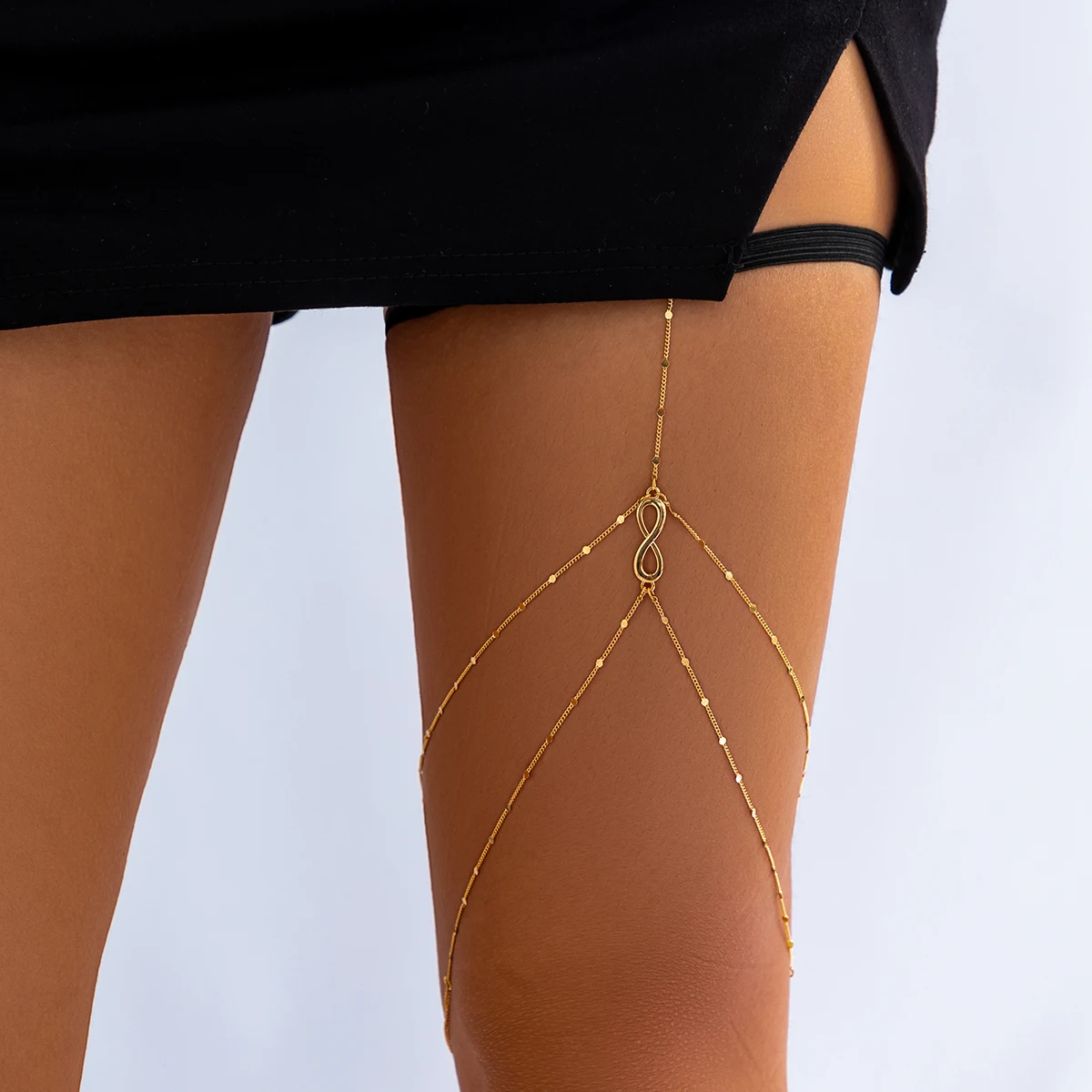 

Lacteo Simple Gold Color Metal Cross Link Thigh Leg Chain for Women with Number 8 Charm Multilayer Body Chain Jewelry Party Gift