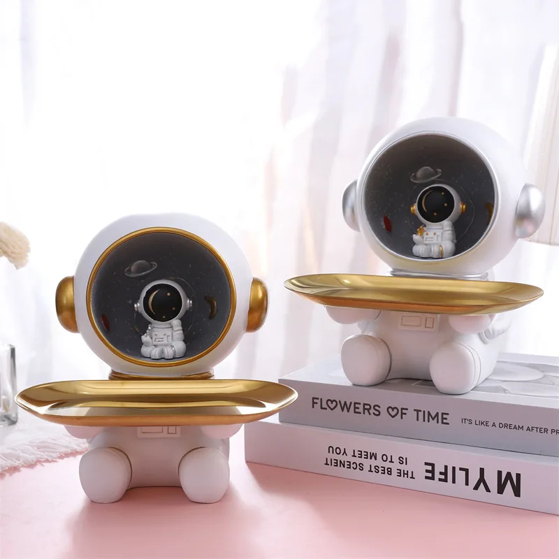 

Новинка, лоток для хранения в виде астронавта для косметики, украшений, ароматерапии, полимерная фигурка космического человека, декоративн...