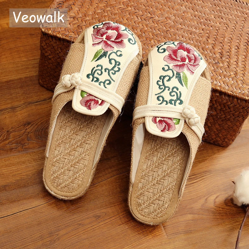 

Veowalk Flower Embroidered Handmade Women Linen Cotton Flat Espadrilles Slippers Summer Retro Ladies Casual Comfort Mules Shoes