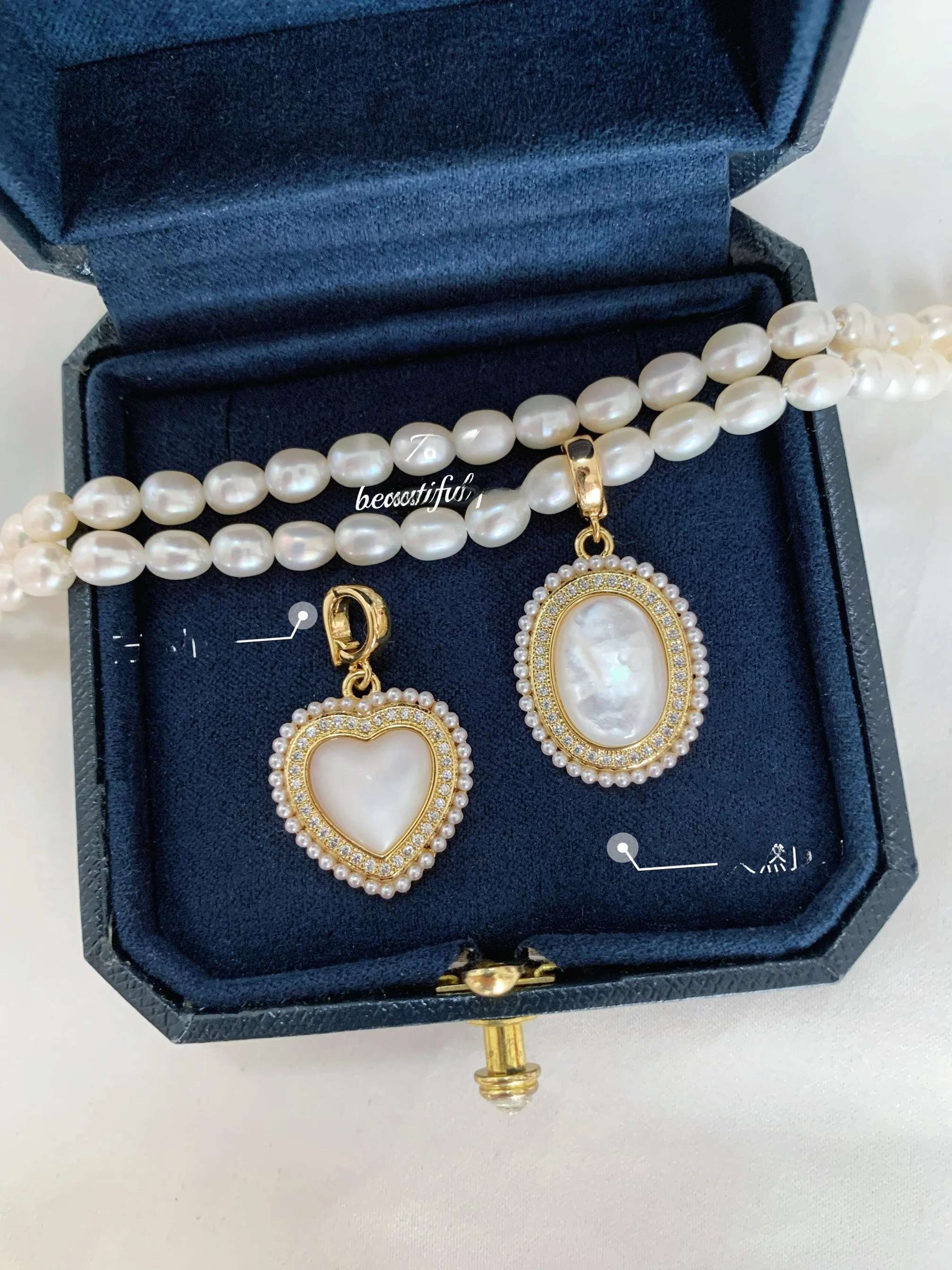 После большого натурального рябчика с жемчугом кружево Love овальная свободная