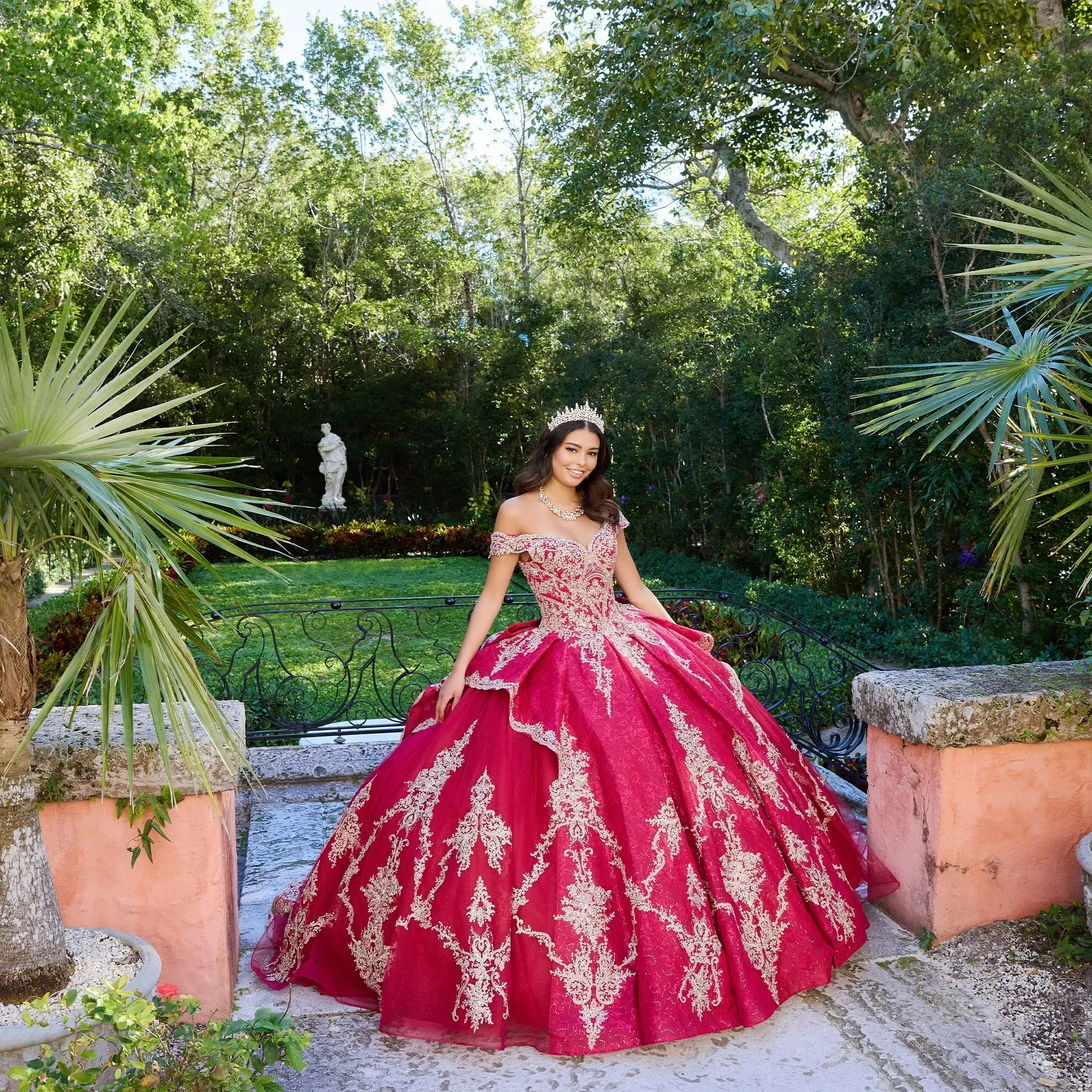 

Fuchsia Charro Quinceanera Dresses Ball Gown Off The Shoulder Tulle Appliques Puffy Mexican Sweet 16 Dresses 15 Anos