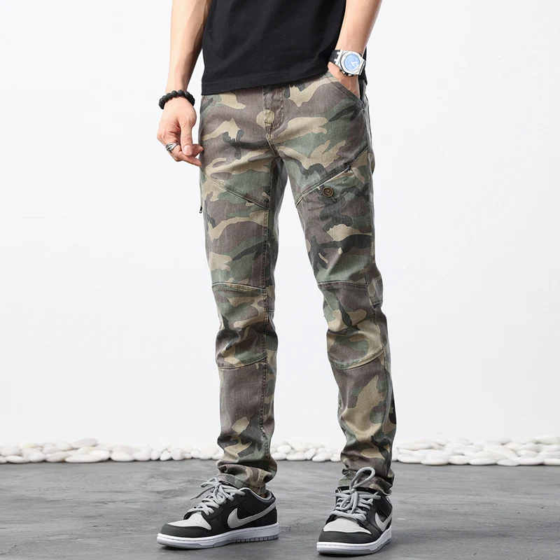 Рисунок 4 - Уличные модные мужские джинсы камуфляжные