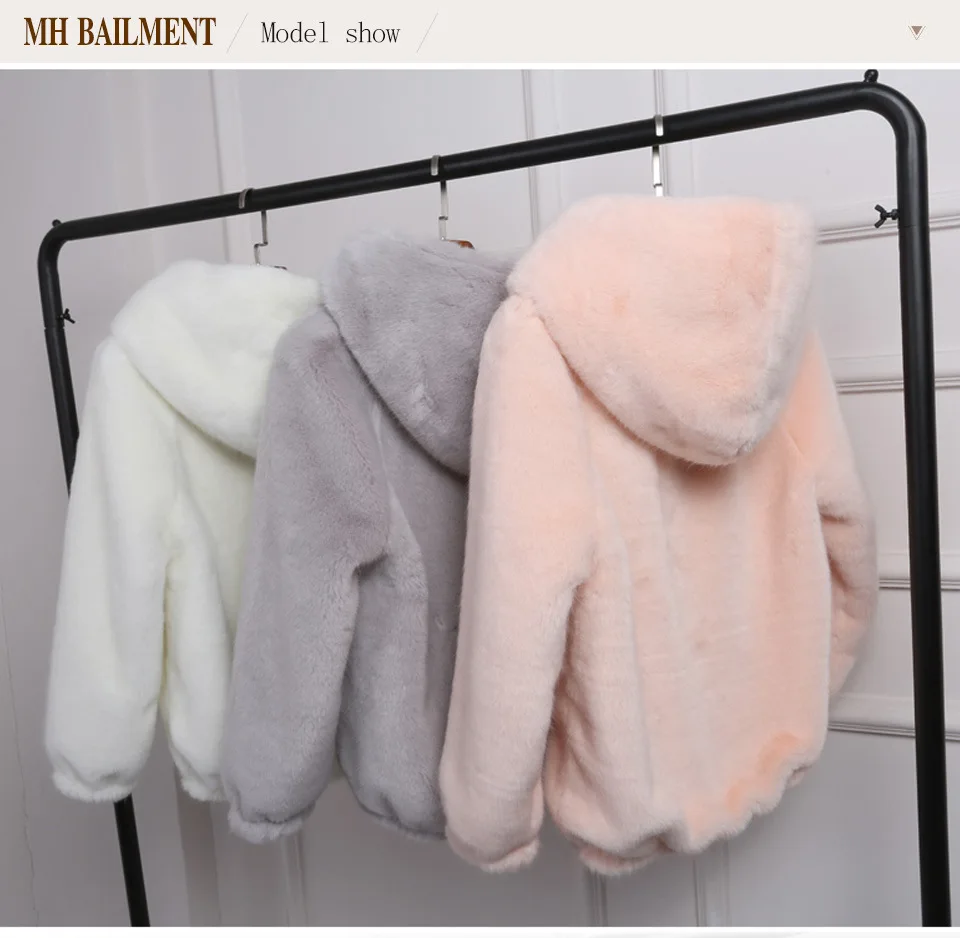 White Solid Color Short Fur Jacket Loose Autumn  Winter Girl Korean Plush Thickened Hooded Women's Faux Mink Short Fur Coat